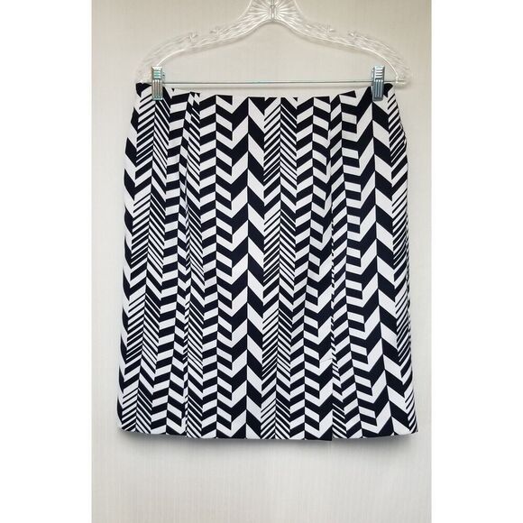 CATO Women's Pencil Skirt 10 Stretch Navy/White Geometric Double Back Slit - Picture 4 of 6